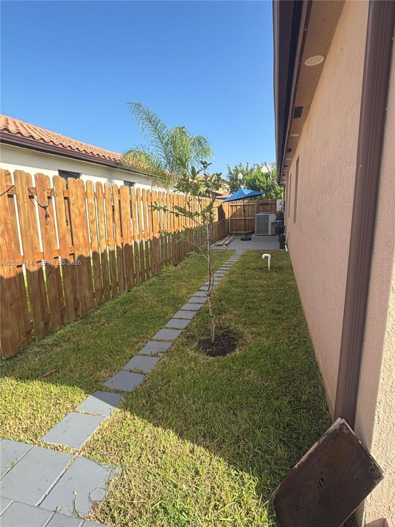 2484 SE 2nd St, Homestead, FL 33033 Photo