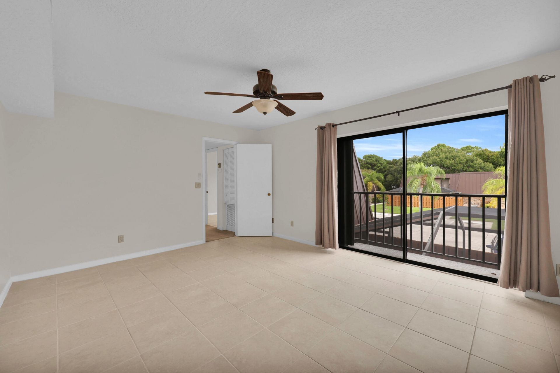 5857 SE Windsong Lane, Unit 806, Stuart, FL 34997 Photo