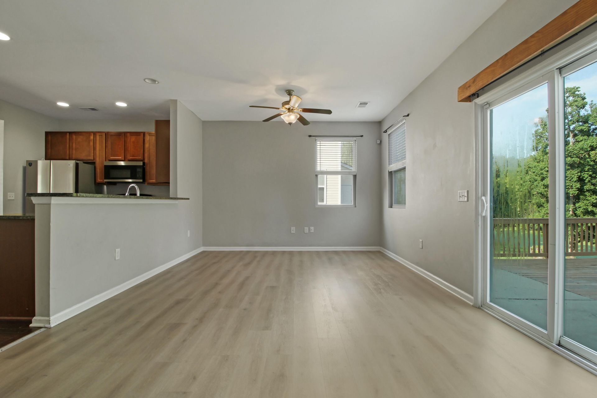 9073 Parlor Drive Photo 12
