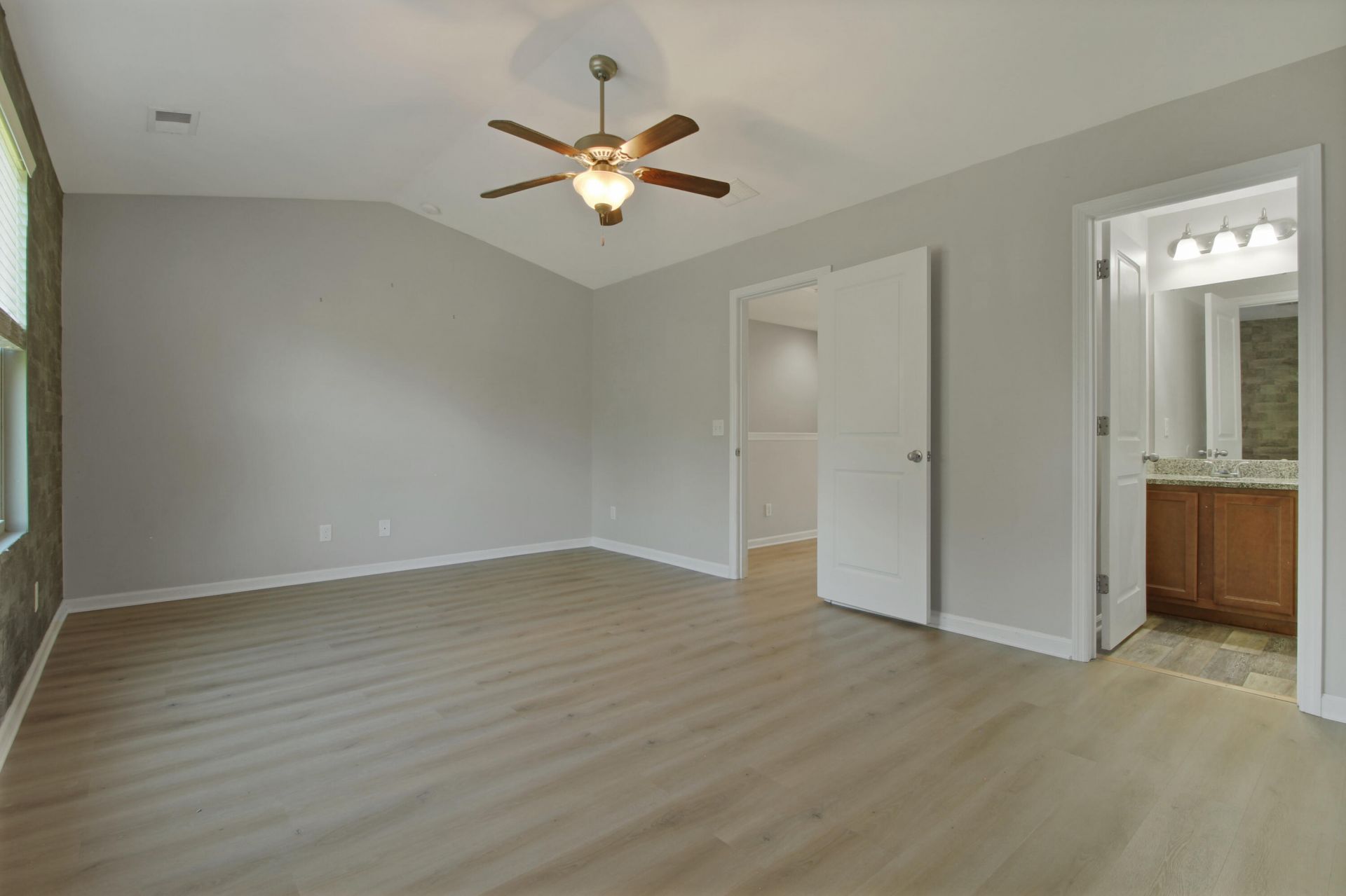9073 Parlor Drive Photo 16