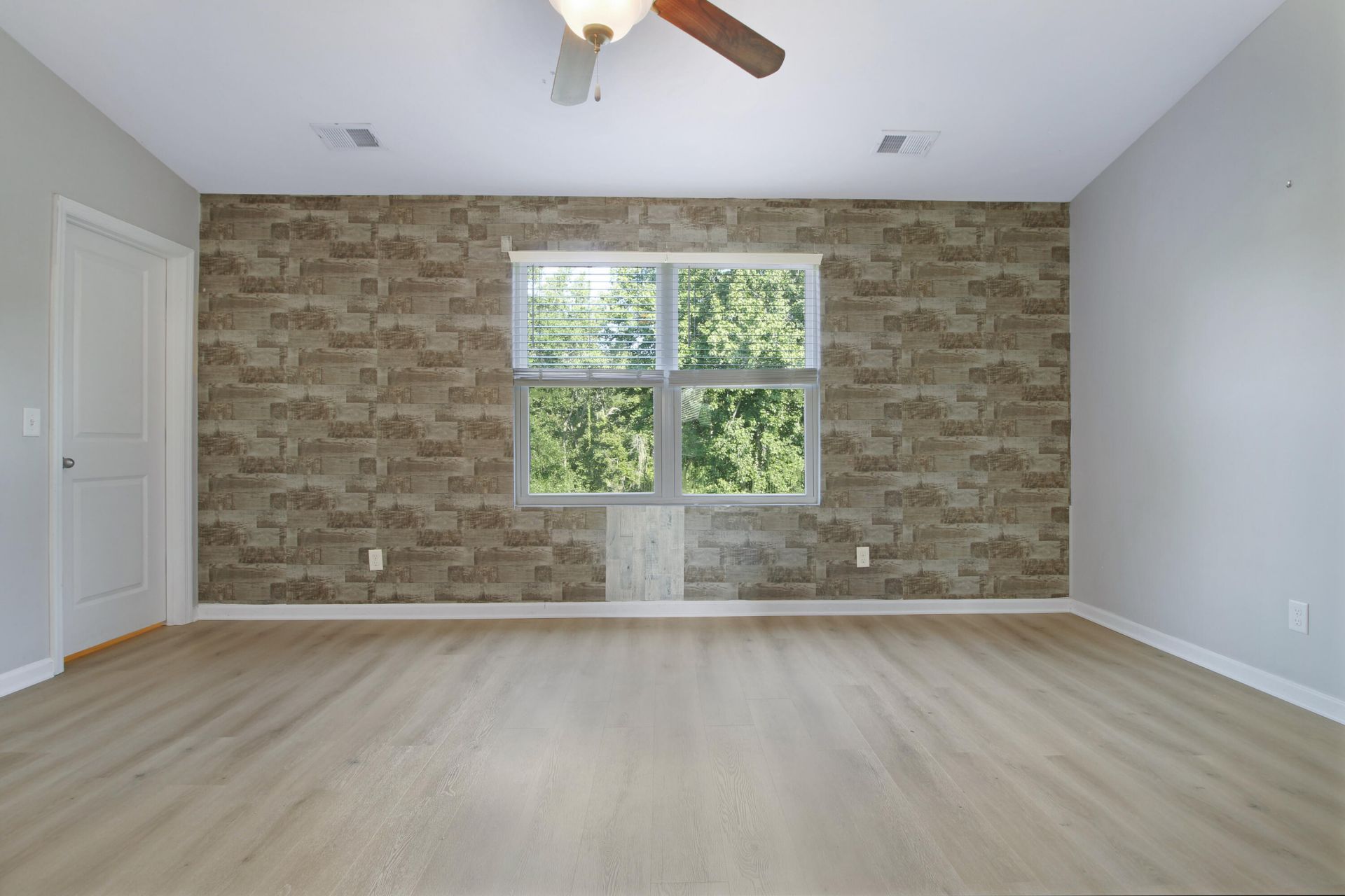 9073 Parlor Drive Photo 18