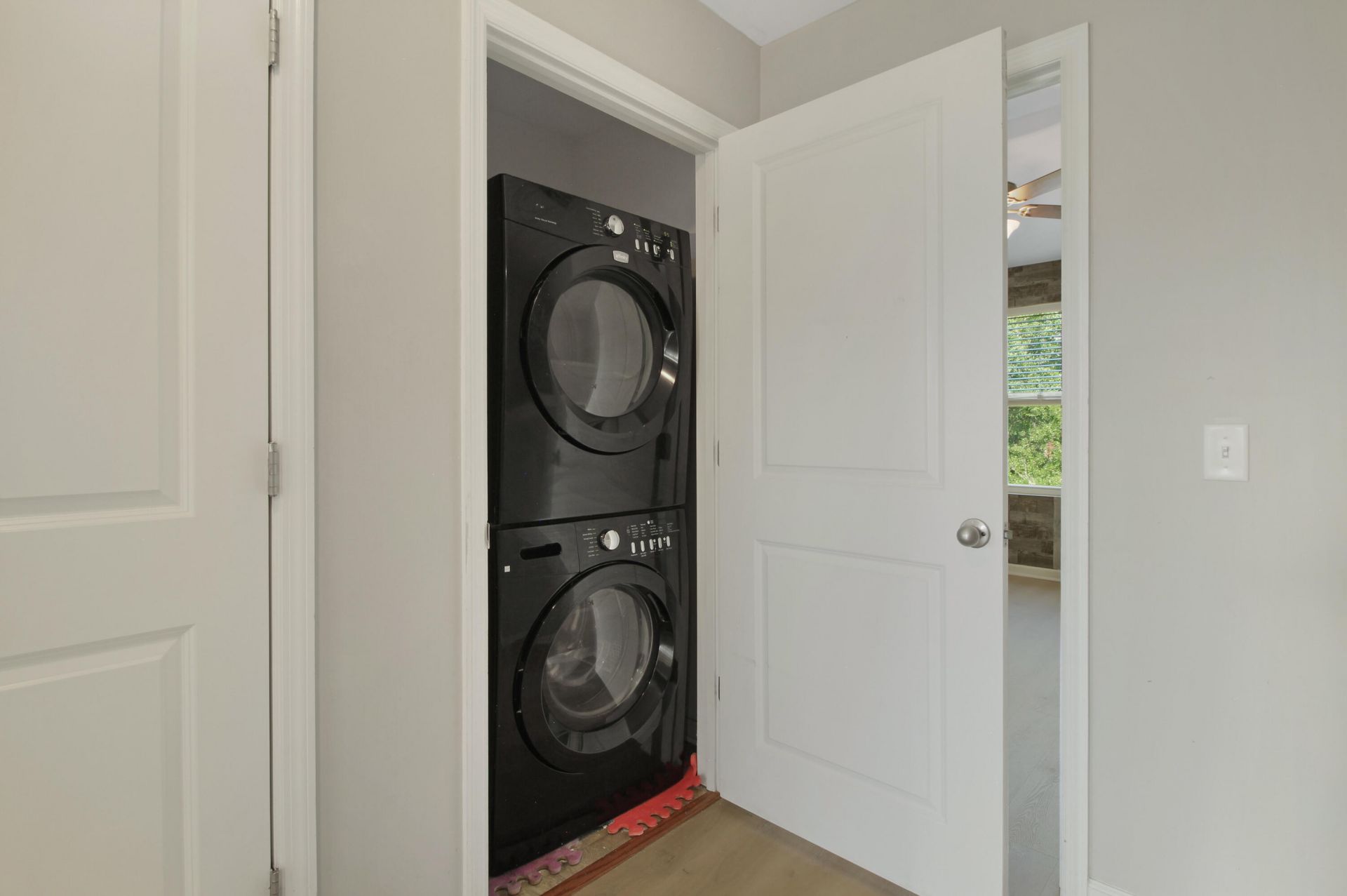 9073 Parlor Drive Photo 26