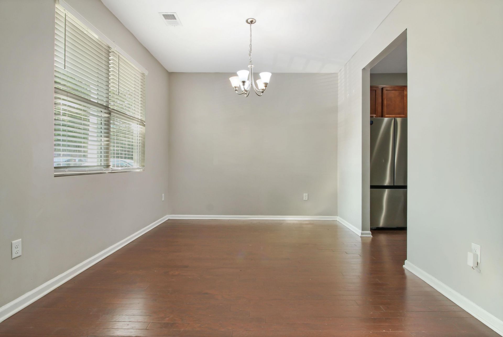 9073 Parlor Drive Photo 8