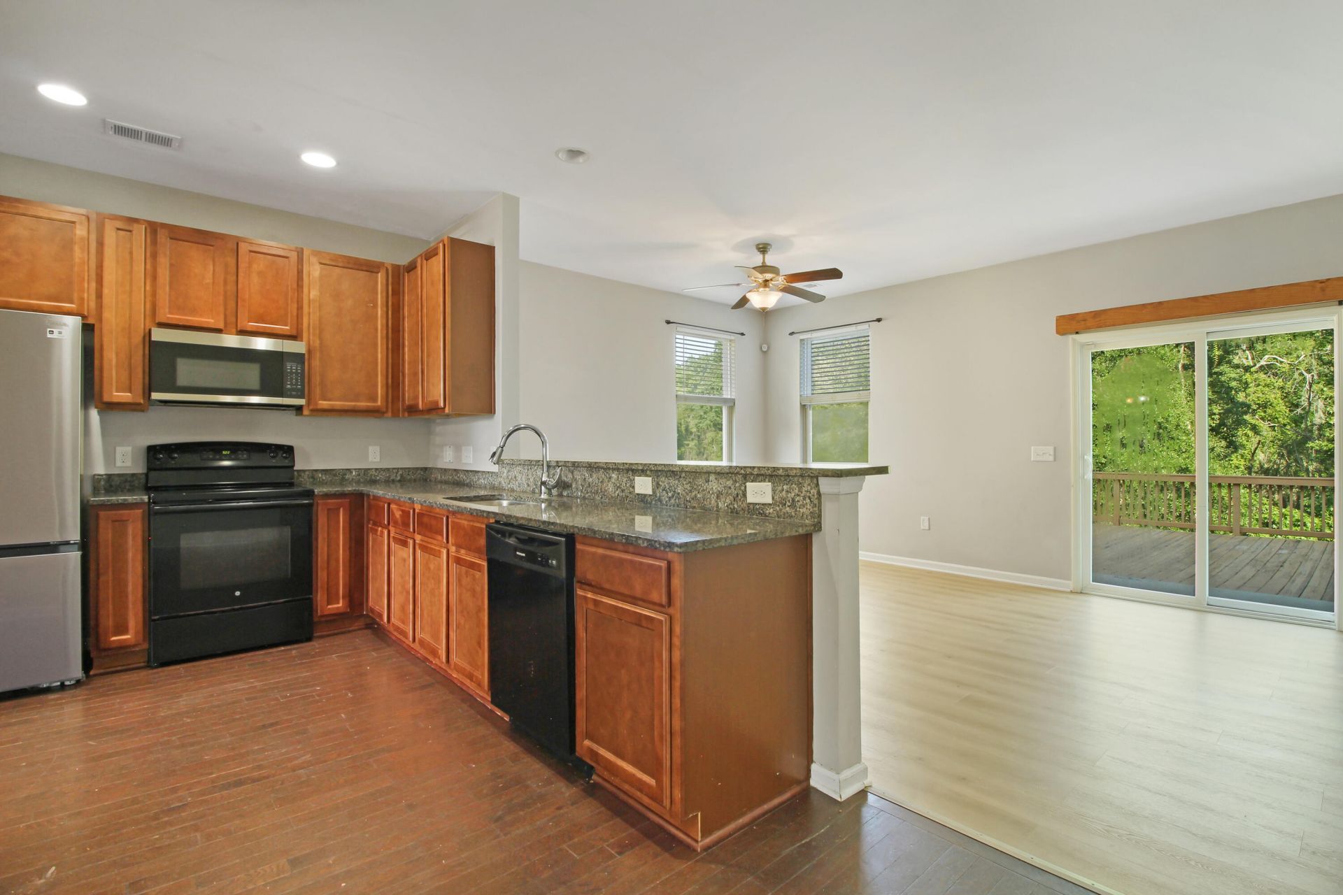 9073 Parlor Drive Photo 9