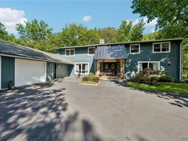 4790 Thompson Road , Clarence, NY 14031