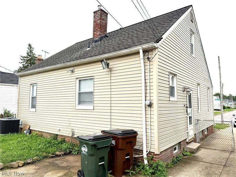 7502 Arden Road, Parma, OH 44129 Photo 19