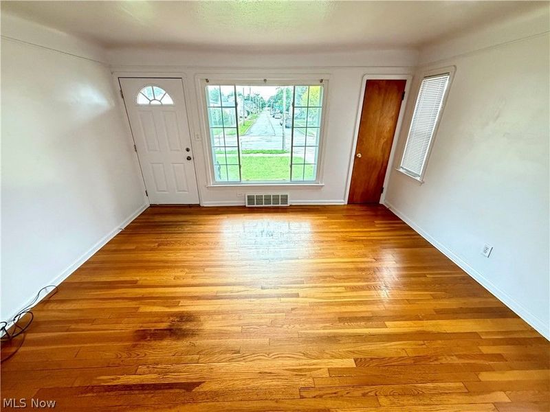 7502 Arden Road, Parma, OH 44129 Photo 2