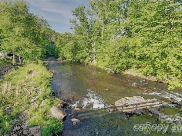 174 Nix Creek Road, Canton, NC 28716