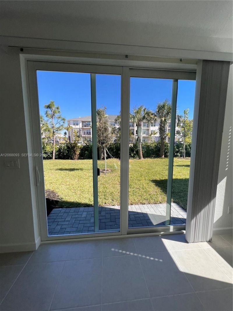 387 SE Crossoak Ln, Unit 387, Port Saint Lucie, FL 34984 Photo