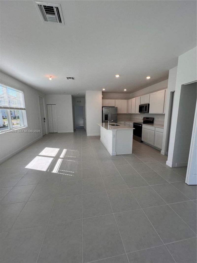 387 SE Crossoak Ln, Unit 387, Port Saint Lucie, FL 34984 Photo