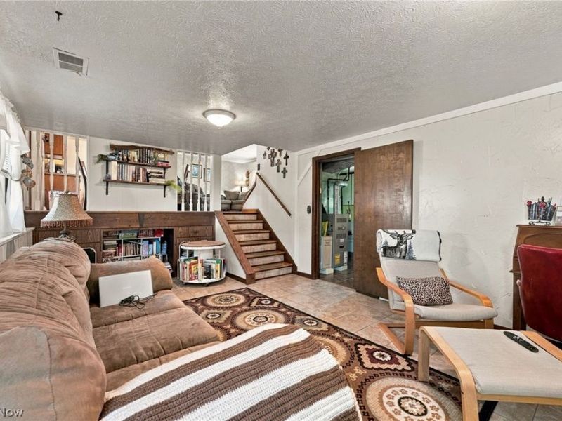 38233 Parkway Boulevard, Willoughby, OH 44094 Photo 12