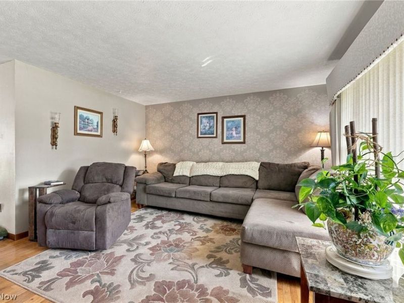 38233 Parkway Boulevard, Willoughby, OH 44094 Photo 7