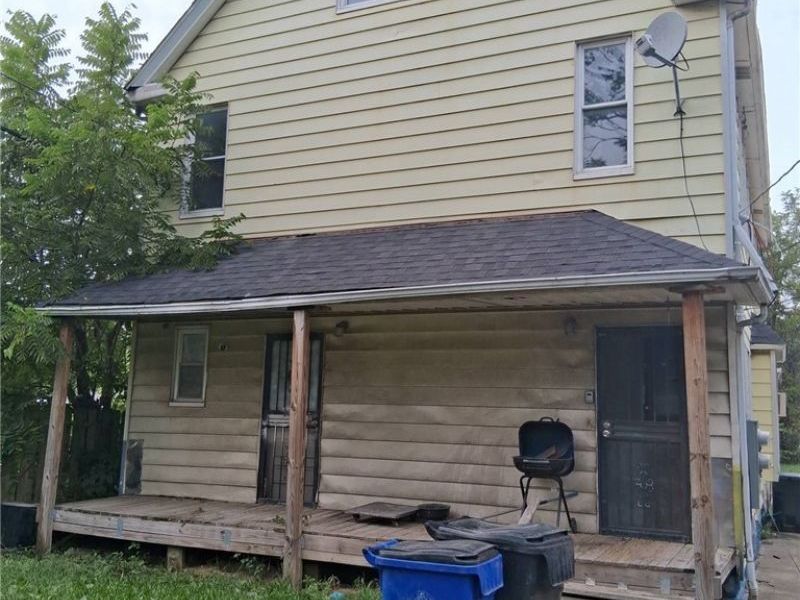 7016 Ivy Avenue, Cleveland, OH 44127 Photo 2