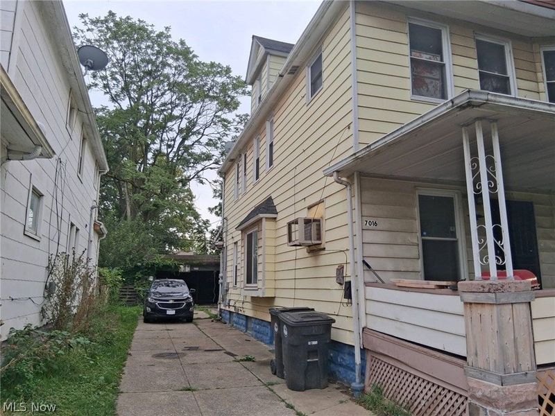 7016 Ivy Avenue, Cleveland, OH 44127 Photo 3