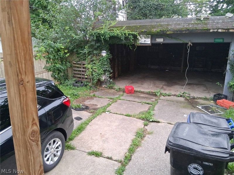 7016 Ivy Avenue, Cleveland, OH 44127 Photo 5