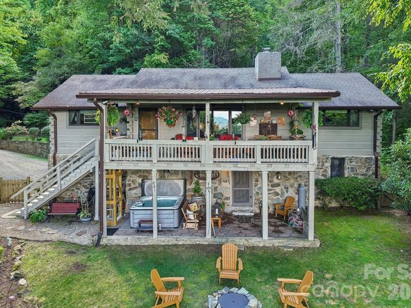 782 Setzer Cove Road , Maggie Valley, NC 28751