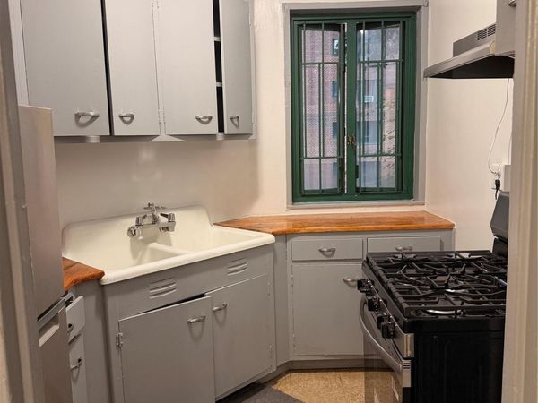 1725 Purdy Street , Unit 2E, Bronx, NY 10462