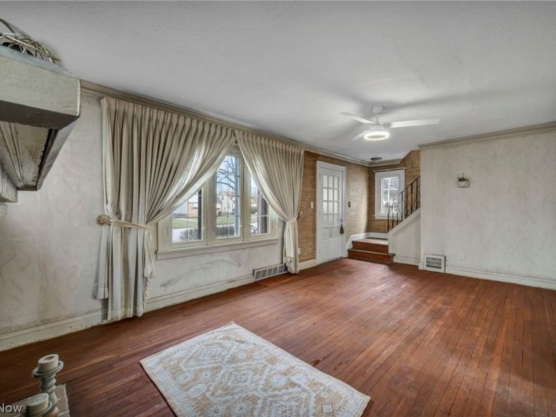 15812 Judson Drive, Cleveland, OH 44128 Photo 4