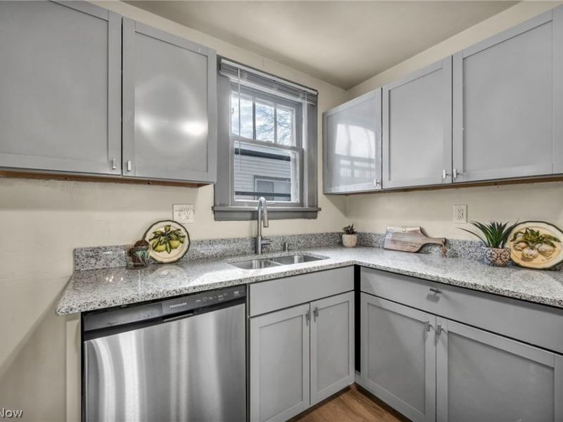 15812 Judson Drive, Cleveland, OH 44128 Photo 9