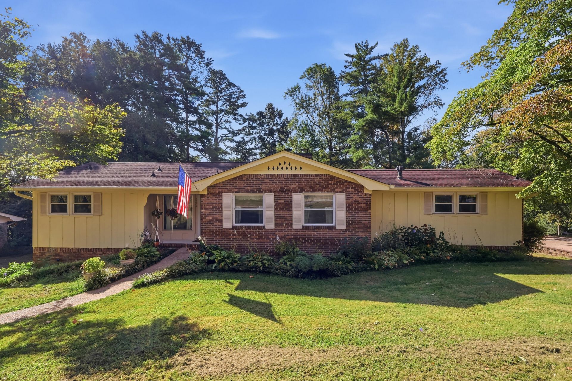 1026 Olde Mill Lane, Hixson, TN 37343 Main Photo