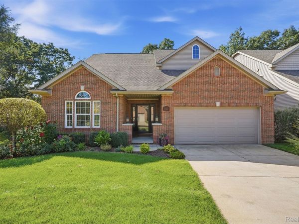 4622 Spring Mountain Drive , Brighton, Mi 48116