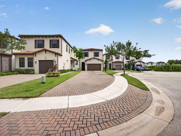 4004 SCREW PINE Cove, Riviera Beach, FL 33410