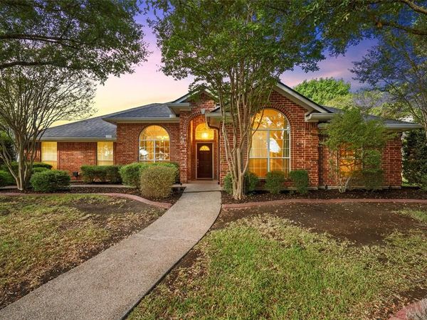 1223 Oakmanor Circle, Hewitt, TX 76643