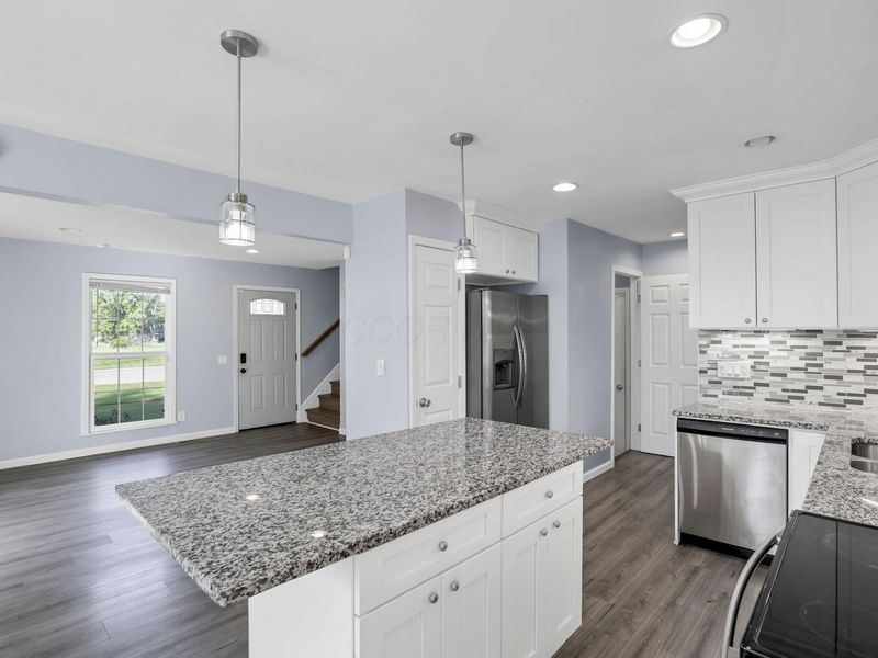 8543 Blue Lake Avenue, Galloway, OH 43119 Photo 14