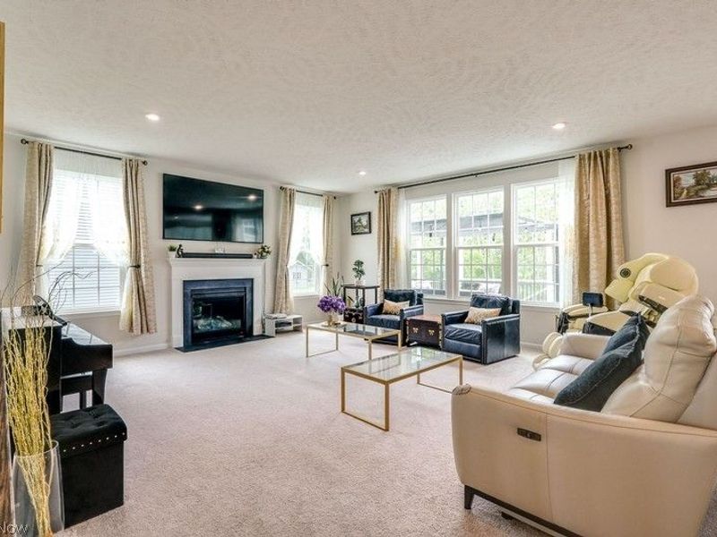 9058 Winfield Lane, North Ridgeville, OH 44039 Photo 10