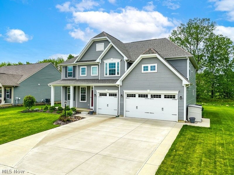 9058 Winfield Lane, North Ridgeville, OH 44039 Photo 2