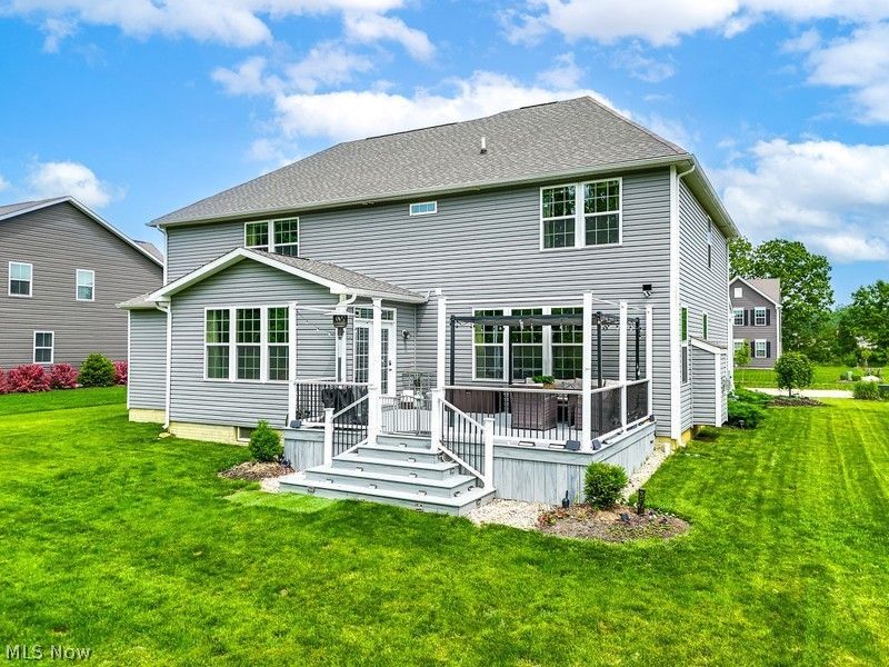 9058 Winfield Lane, North Ridgeville, OH 44039 Photo 4