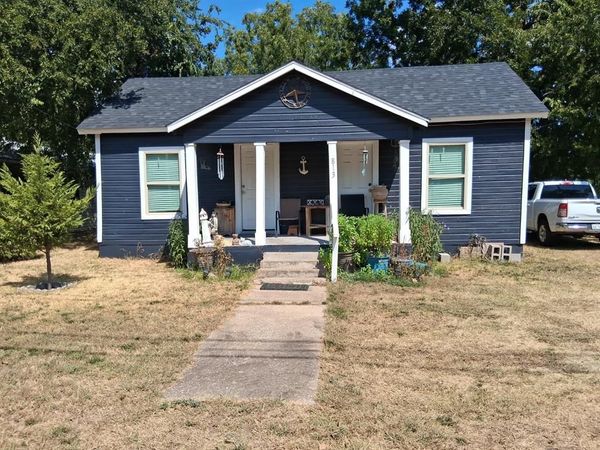 813 N East Street, Sherman, TX 75090