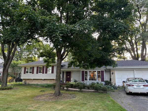 1116 Woodview Road , Burr Ridge, IL 60527