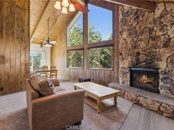 831 Madera Lane, Lake Arrowhead, CA 92352