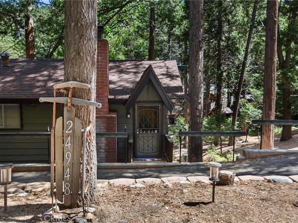 24948 Faulhorn Drive, Crestline, CA 92325