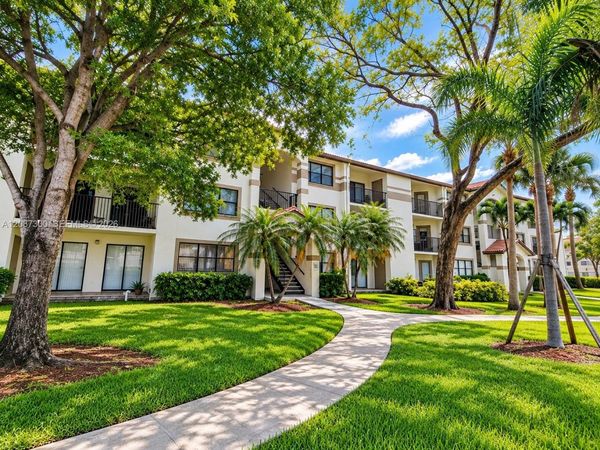 550 S Park Rd, Unit 25-8, Hollywood, FL 33021