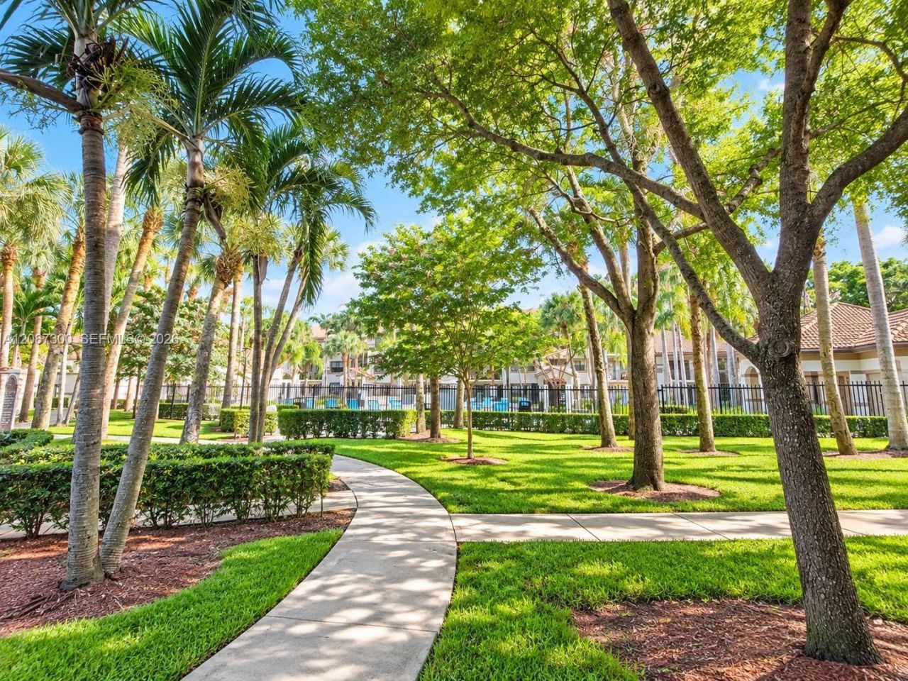 550 S Park Rd, Unit 25-8, Hollywood, FL 33021 Photo