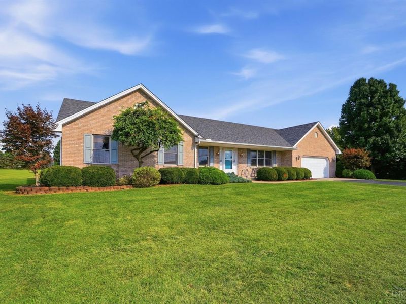 135 Country Manor Drive, Wilmington, OH 45177 Photo 4