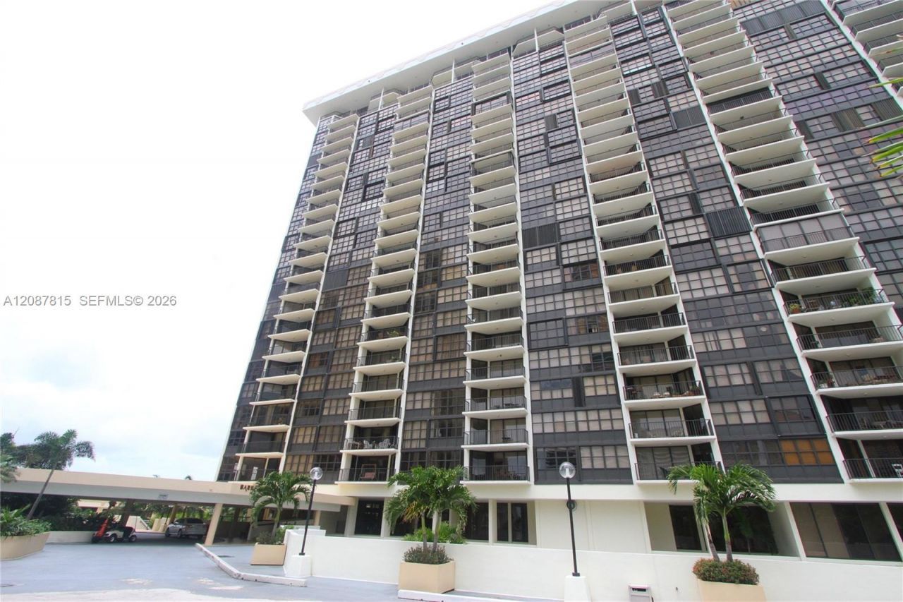 1901 Brickell Ave, Unit B1702, Miami, FL 33129 Photo