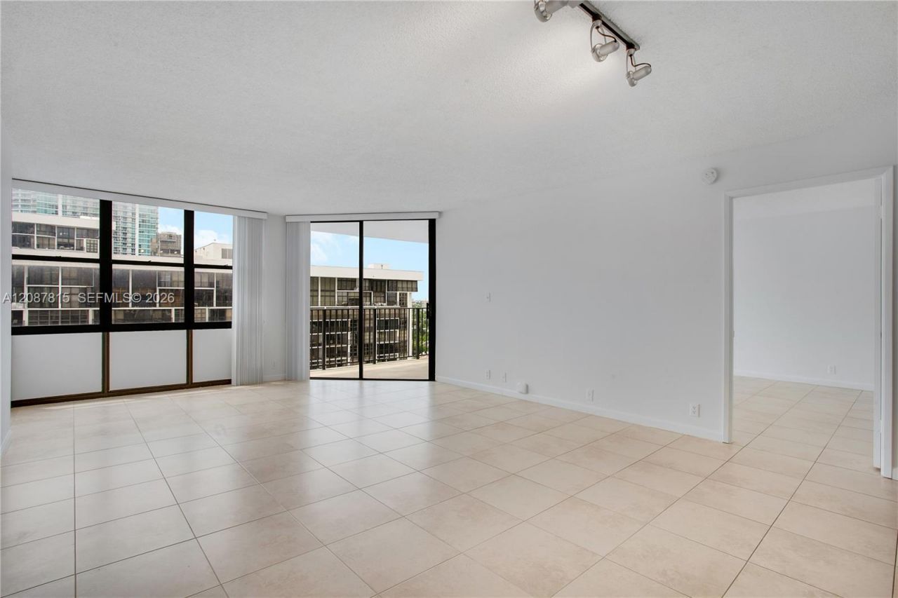 1901 Brickell Ave, Unit B1702, Miami, FL 33129 Photo
