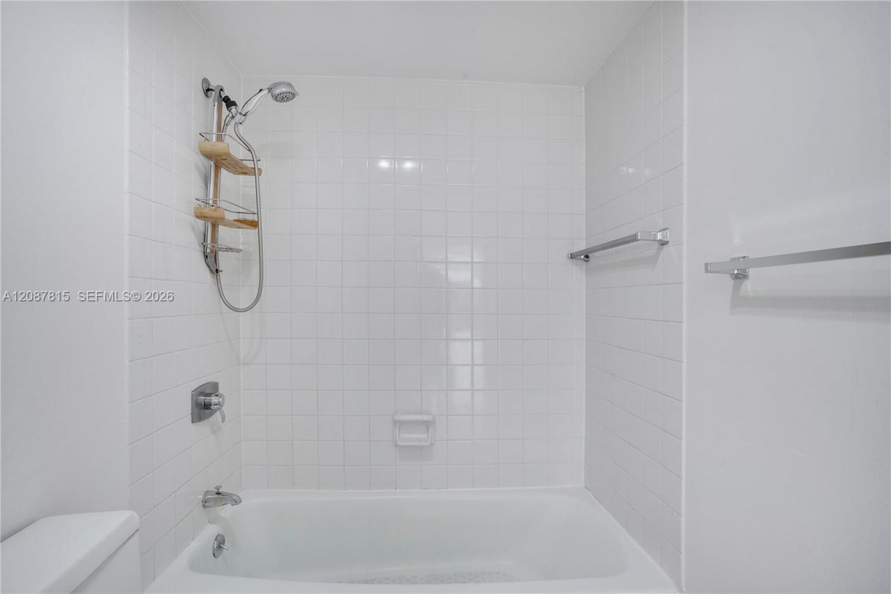 1901 Brickell Ave, Unit B1702, Miami, FL 33129 Photo