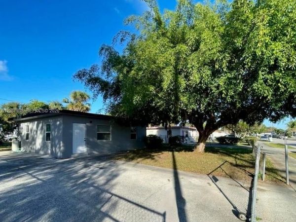 2643 NW 10th St , Pompano Beach, FL 33069