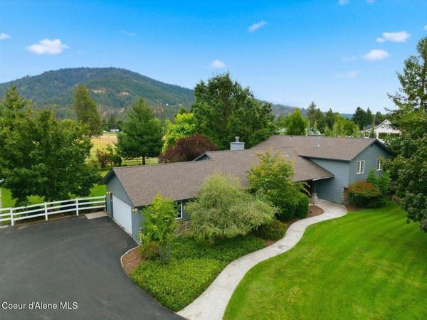 7424 N Mount Carrol ST, Dalton Gardens, ID 83815