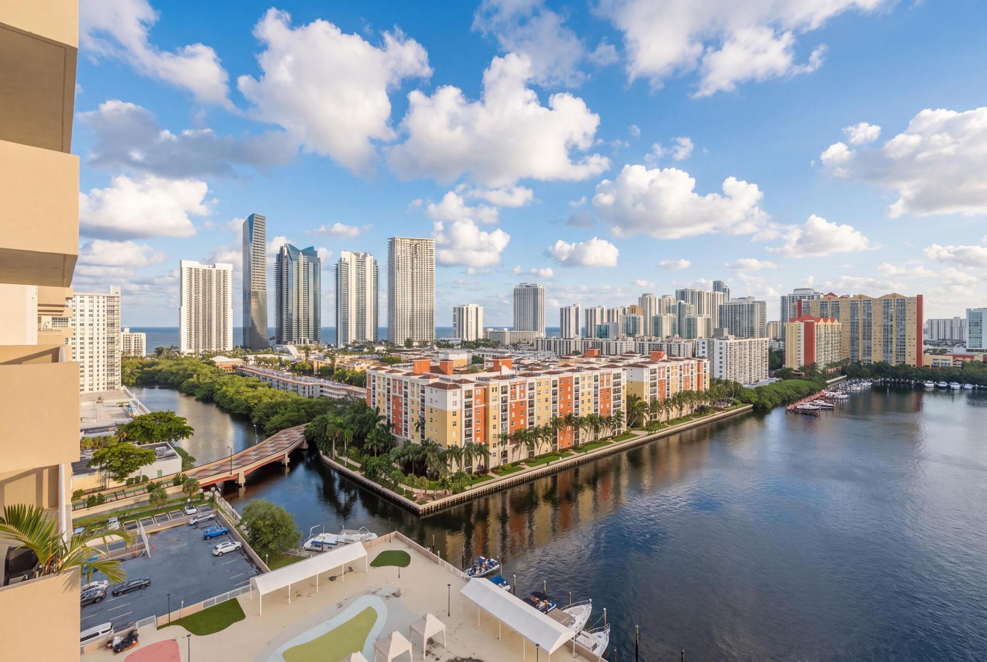 250 174th Street, Unit 1719, Sunny Isles Beach, FL 33160 Photo