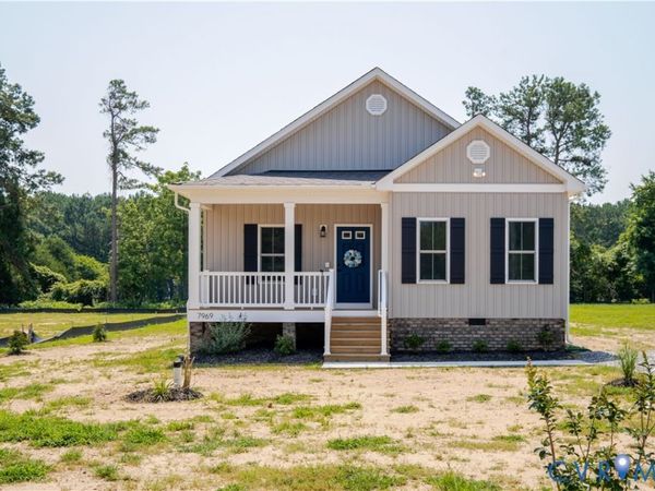 7969 Pennsylvania Avenue , West Point, VA 23181