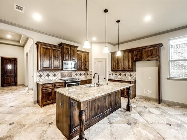 8512 Meadow Sweet Lane, Fort Worth, TX 76123