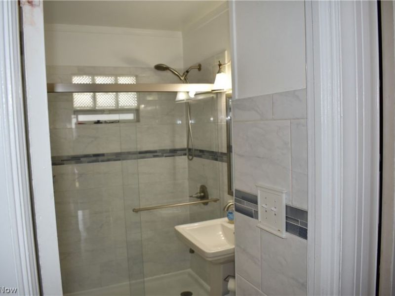 11817 Brighton Avenue, Cleveland, OH 44111 Photo 7