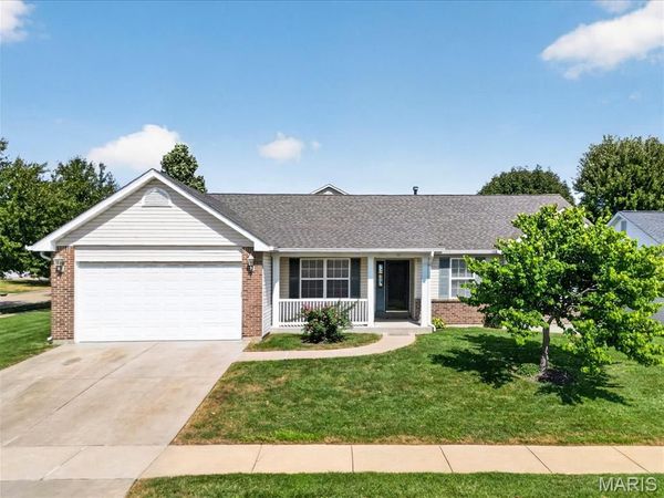 11 Swift Creek Court, St Peters, MO 63376