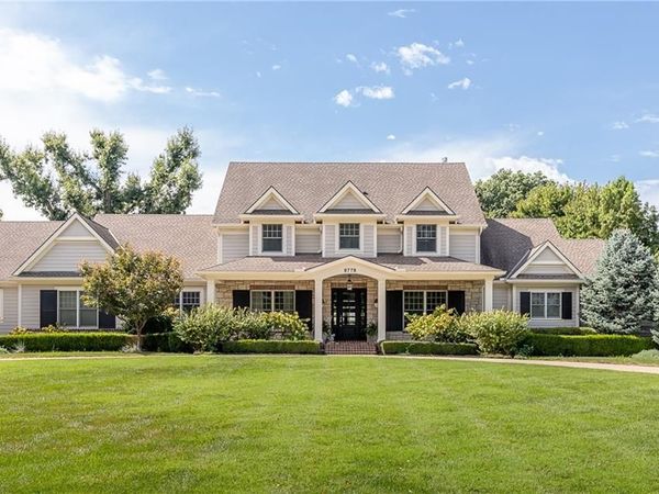 8778 Alhambra Street, Prairie Village, KS 66207