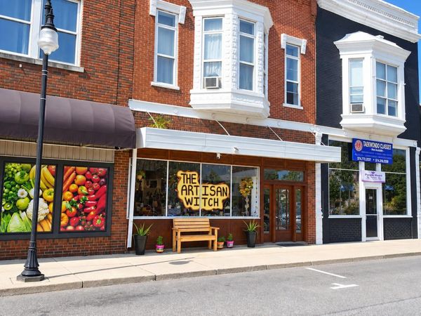 17 N Main Street , Knox, IN 46534